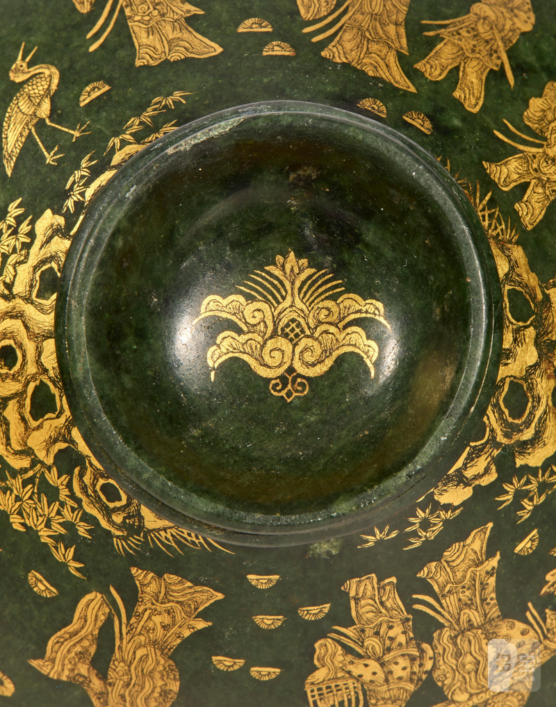 BOL EN JADE VERT ÉPINARD À DÉCOR DE DAMES DE COUR ET ENFANTS À L'OR  CHINE, XIXE-XXE SIÈCLE - 图9